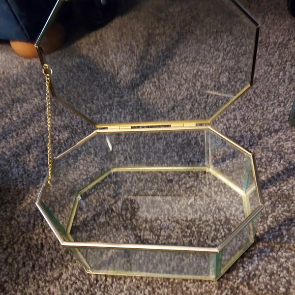 glass display case - Picture 2 of 2